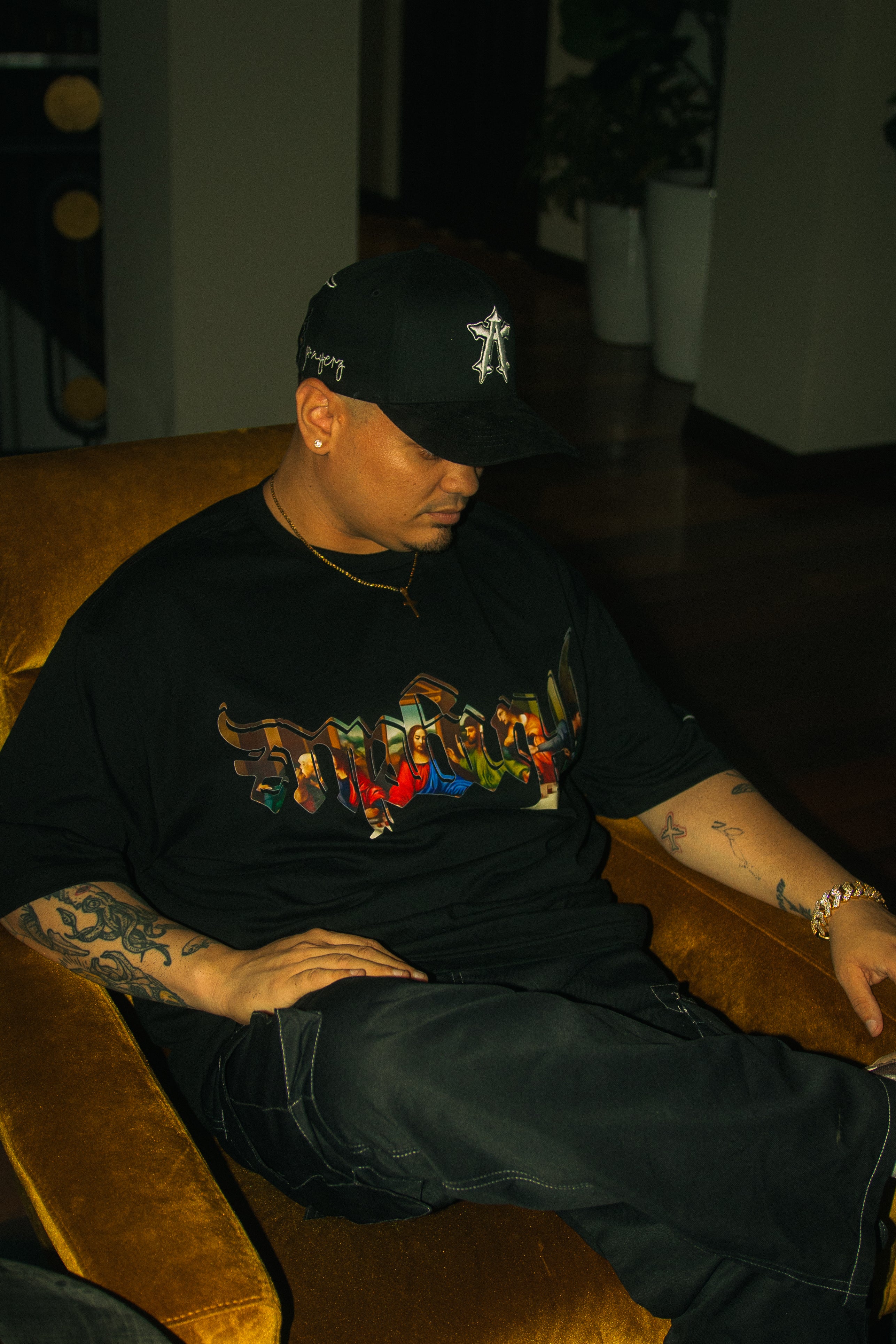 “PRAY FOR UZ” BLACK T SHIRT (RELAXED OVERSIZE FIT)